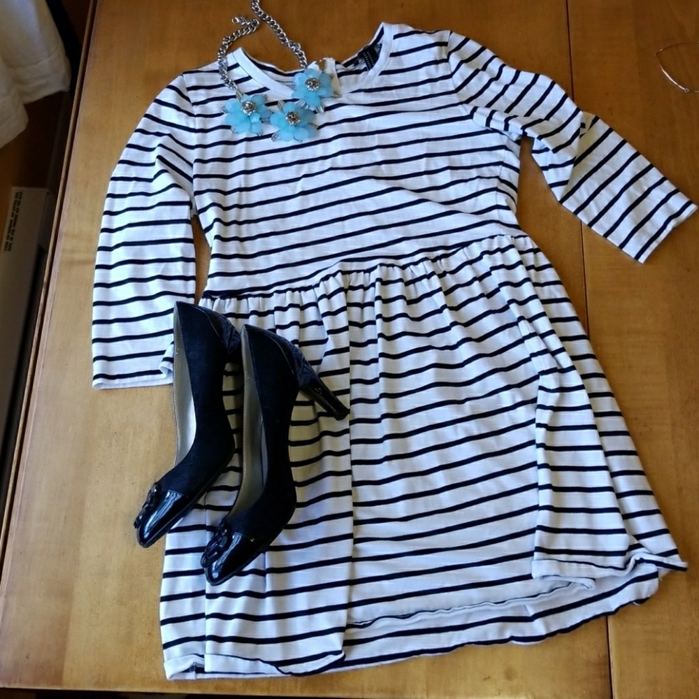 Black/white stripped dress. Perfect for spring!